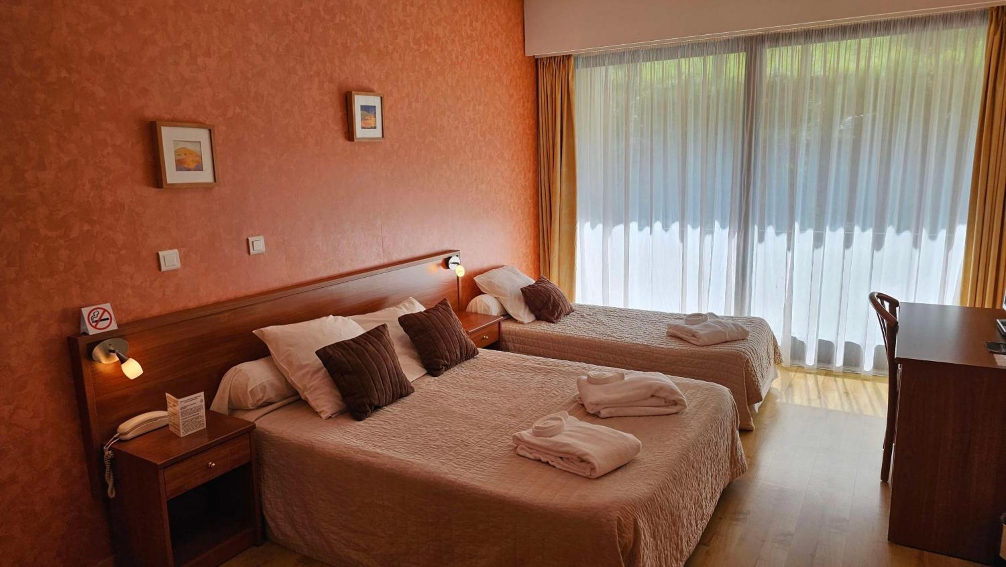 Brit Hotel Du Ban Chaudes-Aigues Kültér fotó