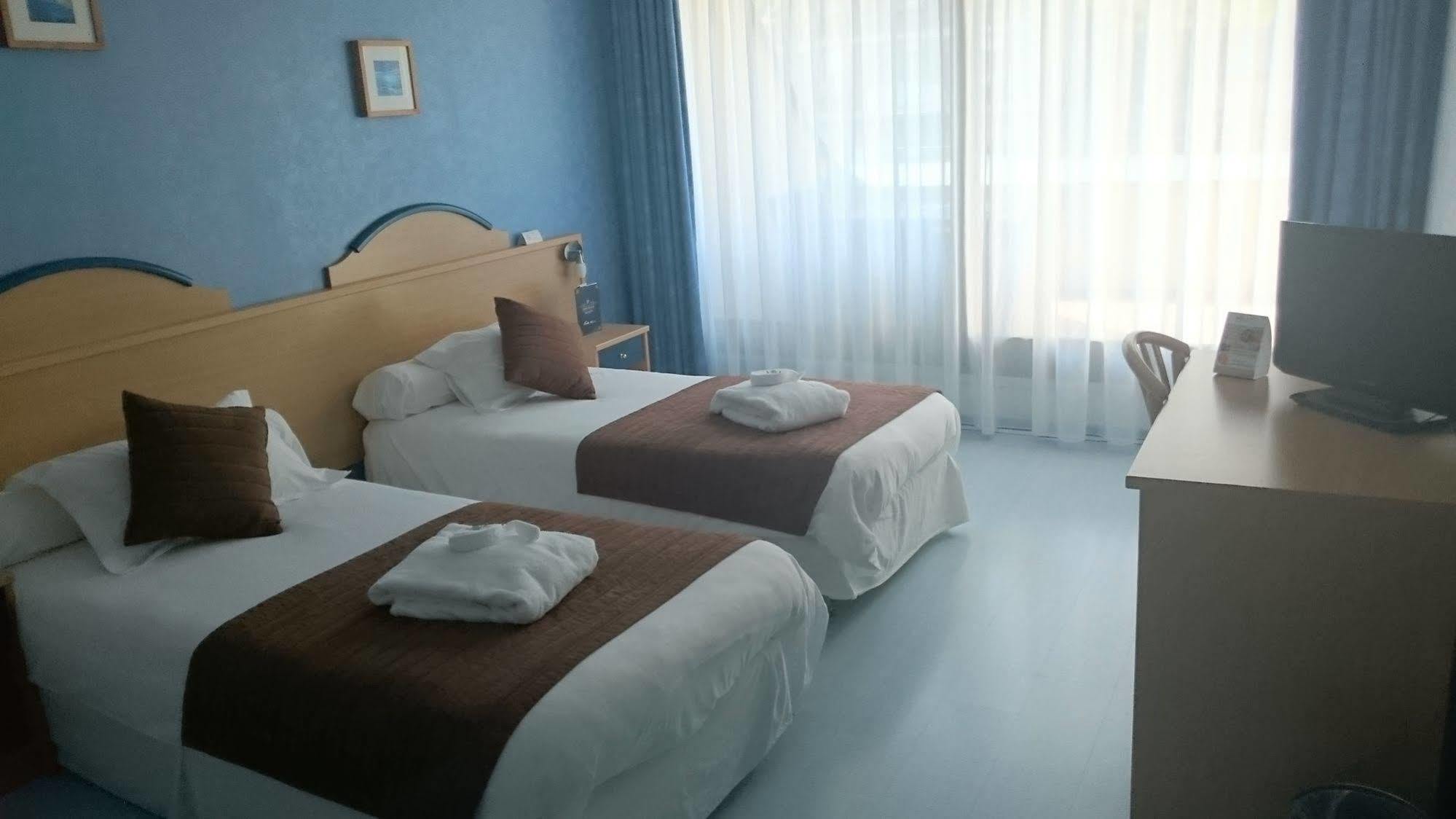 Brit Hotel Du Ban Chaudes-Aigues Kültér fotó