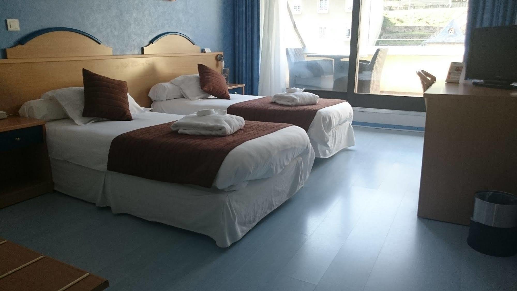Brit Hotel Du Ban Chaudes-Aigues Kültér fotó